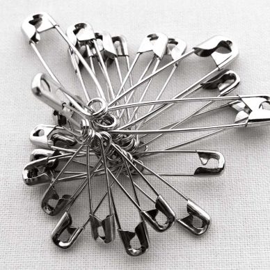 Countess Safety Pins - William Gee Haberdashery UK