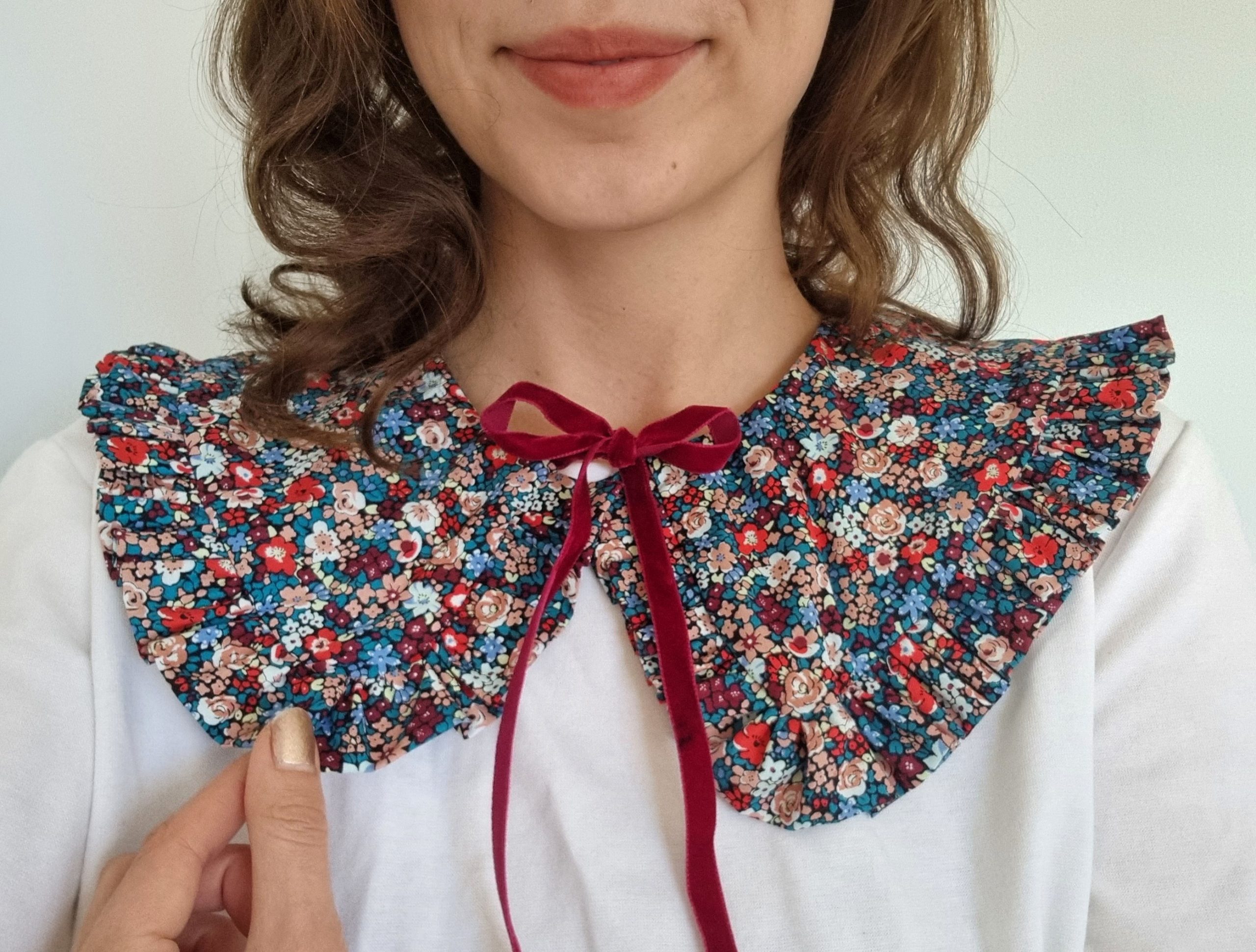Tutorial: DIY detachable oversized collar
