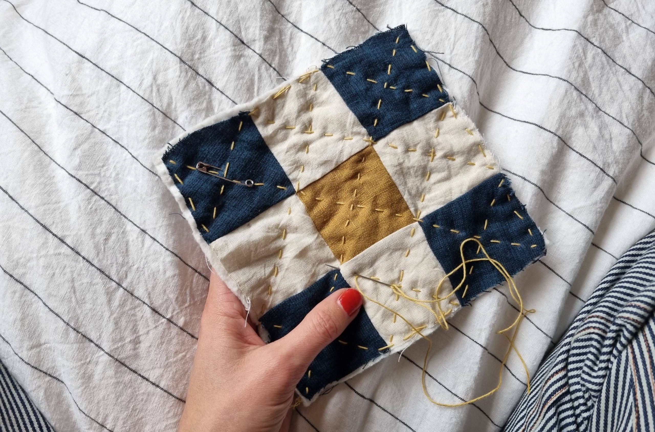 Beginner Quilting: attaching quilt wadding and backing | William Gee UK
